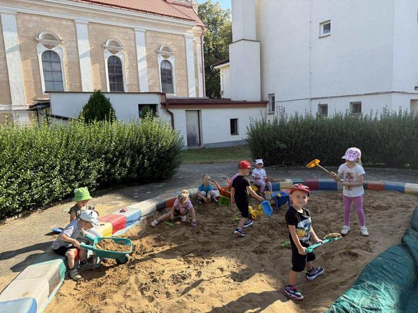 Pobyt na školní zahradě